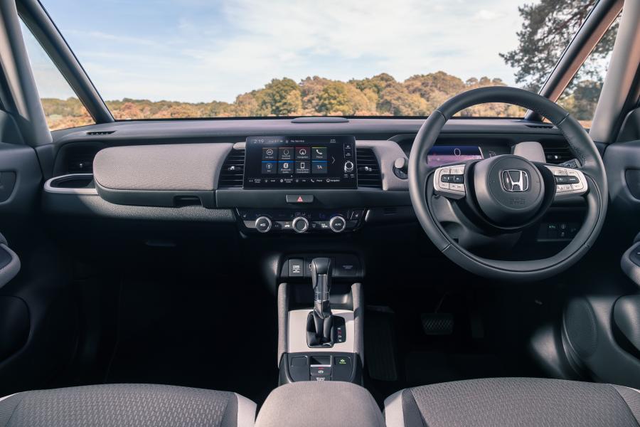 Торпедо Honda Jazz e:HEV Crosstar 2020 года  (UK) (фото 16 из 40)